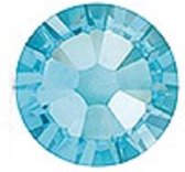 Swarovski kristallen SS 16 Crystal F per 100 stuks ( 3,9 mm ) in de kleur Aquamarijn.