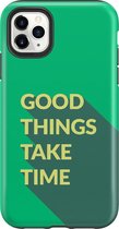 Apple iPhone 11 Pro Max Telefoonhoesje - Extra Stevig Hoesje - 2 lagen bescherming - Met Quote - Good Things - Groen