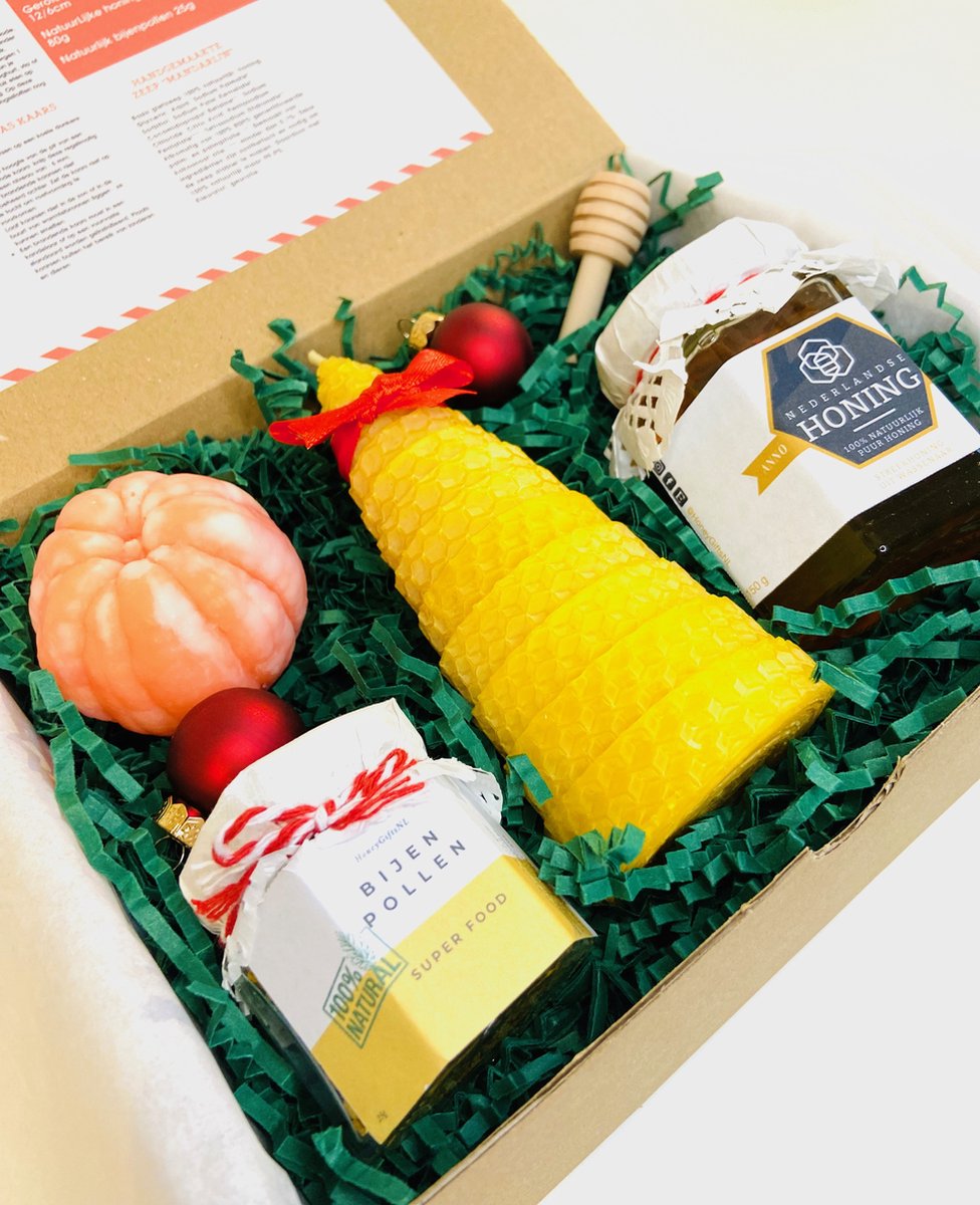 Kerst Cadeau Set, Luxe cadeau set, duurzaam pakket, pure hand gerolde bijenwas kaars, echte Nederlandse bloemen honing, natuurlijke honing zeep 