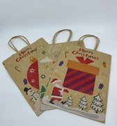 6 Luxe kerst cadeau tasjes - 27 x 21 x 11,3 cm - A4 formaat - Kado verpakkingen - 3 Dessins - Kraftpapier