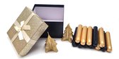 Cactula Kerst cadeau kerstpakket gouden glitter doos met 2 gouden kerstboom kaarsjes en 6 gouden dinerkaarsen en 6 zwarte dinerkaarsen