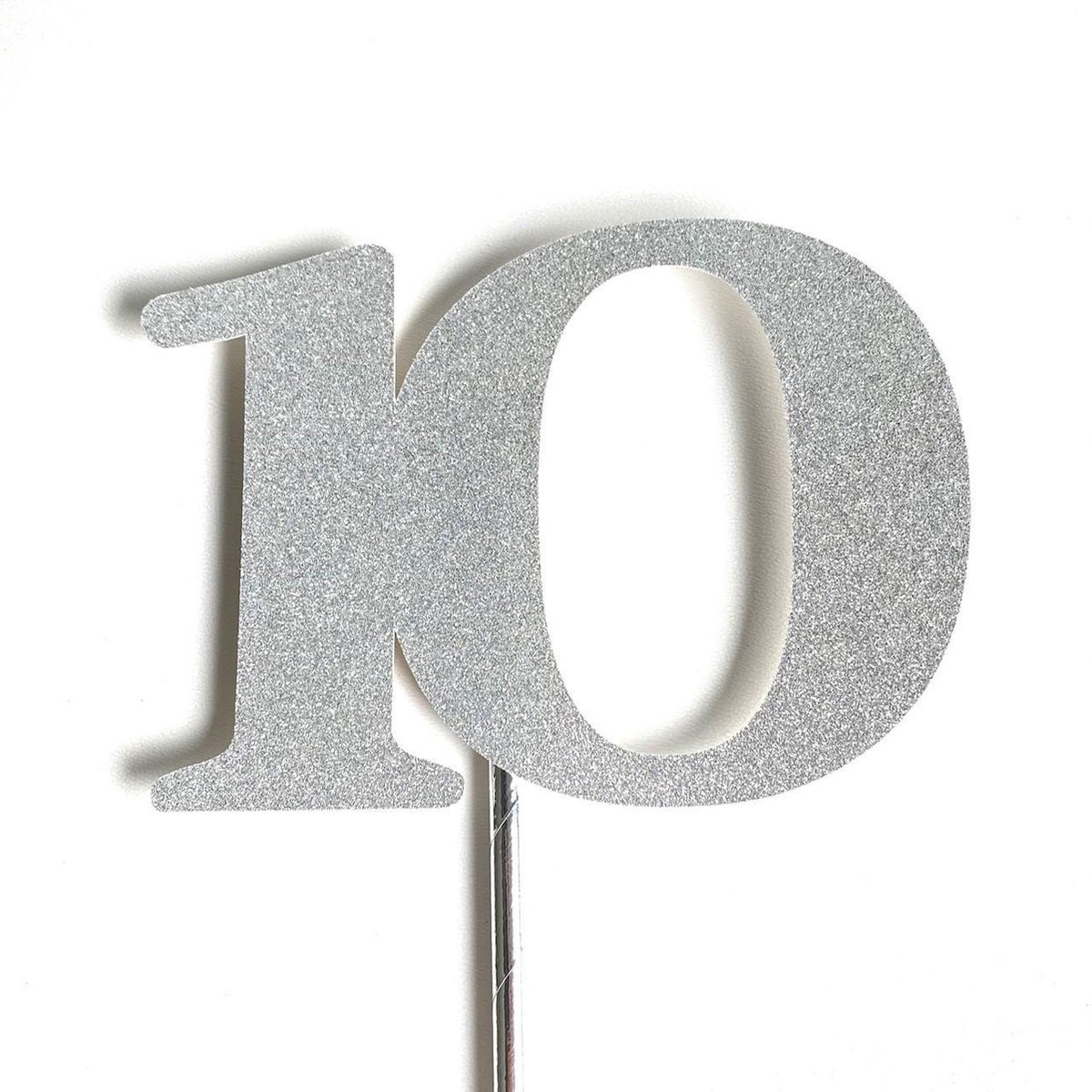 Taartdecoratie| Taarttopper| Taartversiering| Verjaardag| Cijfers| 10| Zilver glitter| 14 cm| karton