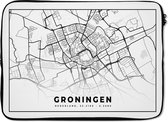Laptophoes 14 inch - Stadskaart - Groningen - Nederland - Laptop sleeve - Binnenmaat 34x23,5 cm - Zwarte achterkant