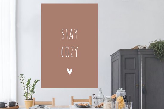 Affiche avec citation anglaise « Restez au chaud » et un cœur sur fond marron - 120 x 180 cm XXL