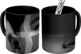 Magische Mok - Foto op Warmte Mok - Vlag van Denemarken - zwart wit - 350 ML
