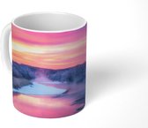 Mok - Kleurrijke lucht boven een kalm winters landschap - 350 ML - Beker