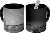 Magische Mok - Foto op Warmte Mok - London Eye in de ochtend - zwart wit - 350 ML
