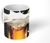 Mok - Koffiemok - Heerlijke plons in het goudkleurige bier - Mokken - 350 ML - Beker - Koffiemokken - Theemok