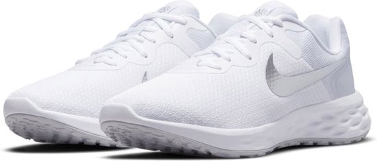 Nike Revolution 6 Next Nature Hardloopschoenen Sportschoenen Vrouwen - Wit/Zilver - Maat 40