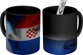 Magische Mok - Foto op Warmte Mokken - Koffiemok - Vlag van Kroatië - Magic Mok - Beker - 350 ML - Theemok