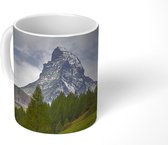 Mok - De Zwitserse Matterhorn achter een dennenbos - 350 ML - Beker