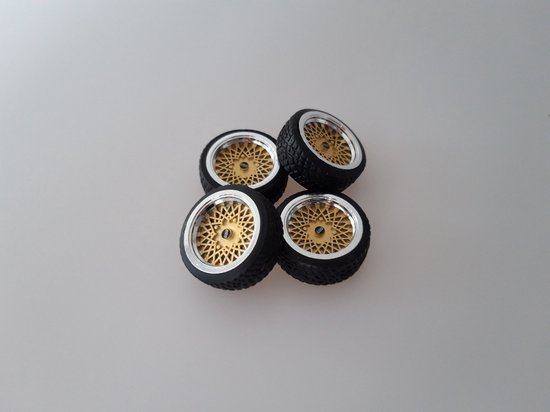 Set cerchi 1:18 BBS E50 da 14 pollici