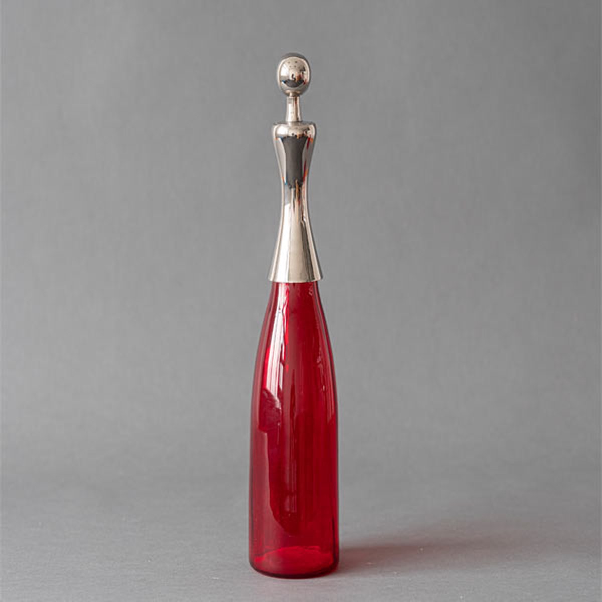 Karaf rood metalen hals 43x9 cm