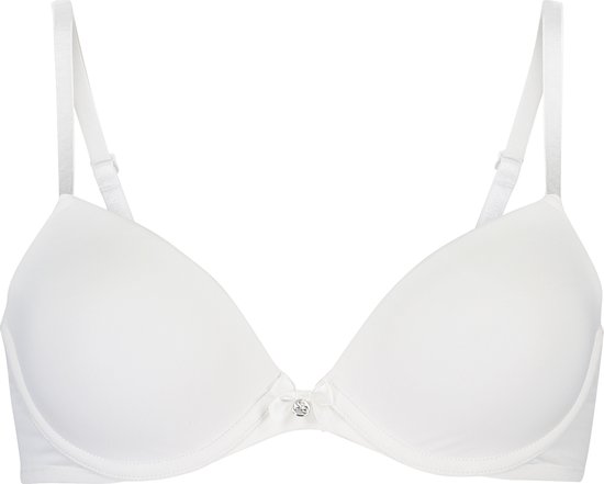Vooraanzicht van een witte, voorgevormde BH met strikje en bedeltje in het midden.