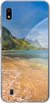 Geschikt voor Samsung Galaxy A10 hoesje - Een mooie regenboog bij Tunnels Beach op Hawaii - Siliconen Telefoonhoesje