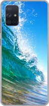 Geschikt voor Samsung Galaxy A71 hoesje - Een close-up van een golf die breekt voor de kust van Hawaii - Siliconen Telefoonhoesje