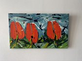 Ad van Hassel | Rode Tulpen met blauwe lucht