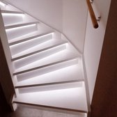 Trapverlichting ledstrips volledige trapbreedte 130cm - Helder Witte kleur - Complete set voor max. 15 treden - Met bewegingssensoren en dimmer