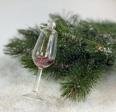 Oneiro's luxe kerstbal WINE Rood– H12 x ø5 cm - kerstbal - luxe verpakking – kerstcollectie – kerstdecoratie – kerstboomhanger – kerstversiering – goud