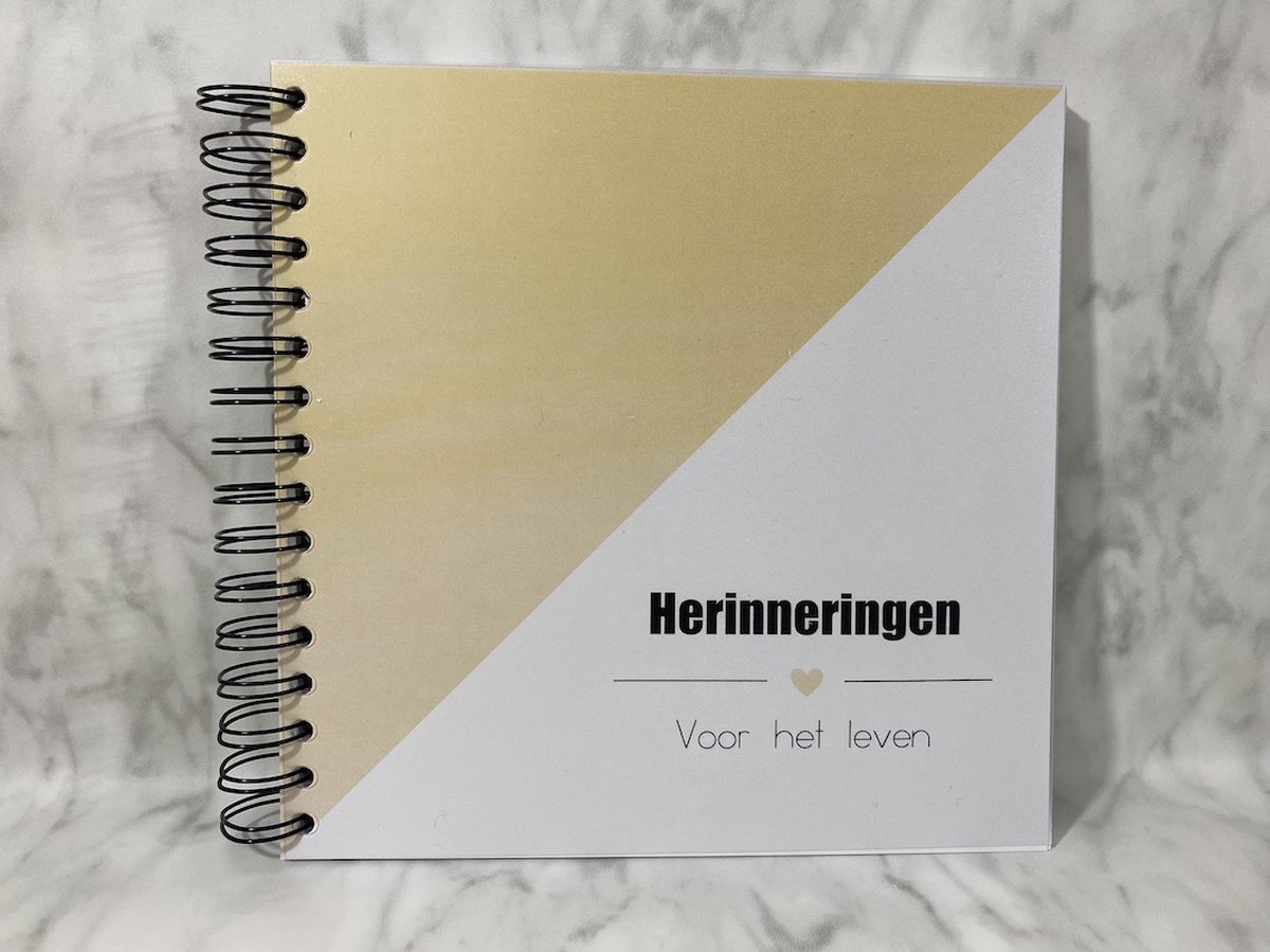 Studijoke - Fotoboek  GEEL - plakboek - fotoalbum - scrapbook - cadeau - herinneringen boek