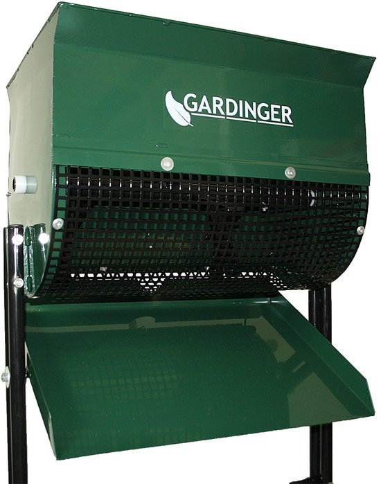 Groene GARDINGER compostzeef met zwarte gaasrol, staand op een zwart onderstel.