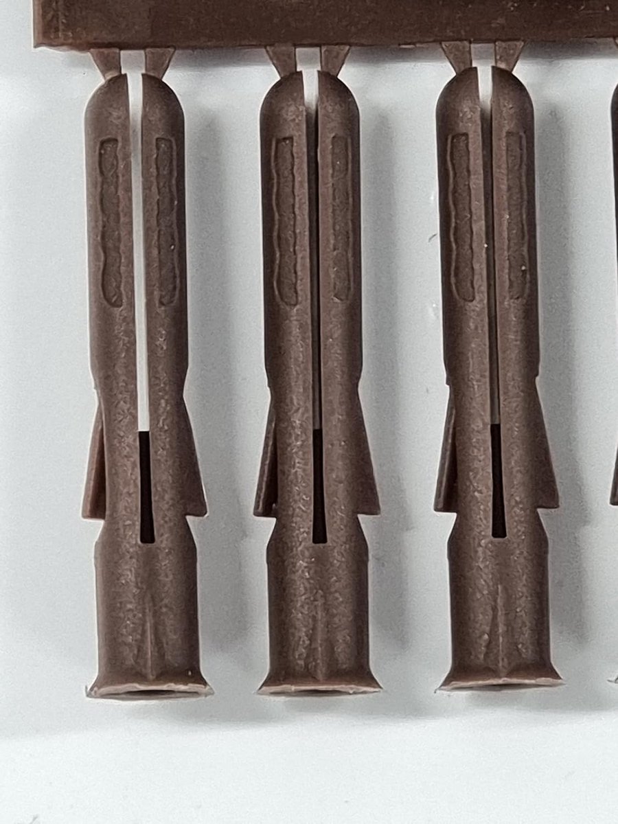 Wandplug 7 x 42 mm - Bruin - Universele schroefbevestiging - Betrouwbare bevestiging voor wand en gipsplaat - ShopVlot