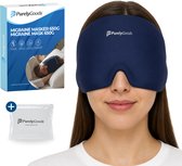Donkerblauw migraine masker van PurelyGoods op een vrouw, met bijpassende verpakking en koelelement.