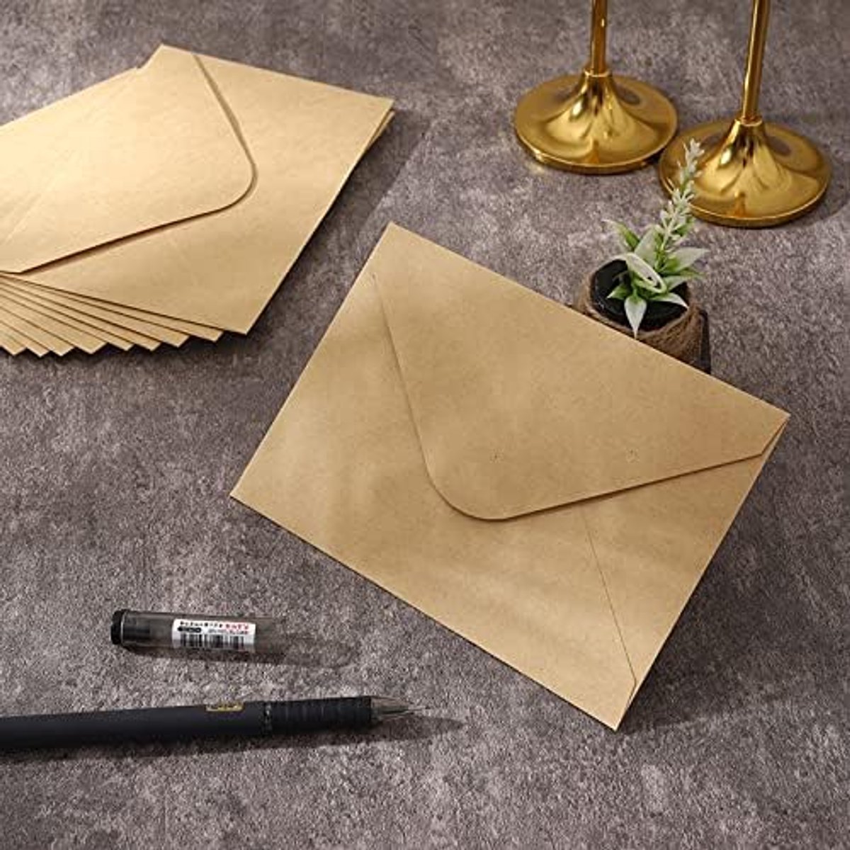 50pcs Kraft Paper Envelopes Card Size 15.5 x 10.5cm Envelopes for Weddings, Greeting Cards, Invitations - ShopVlot