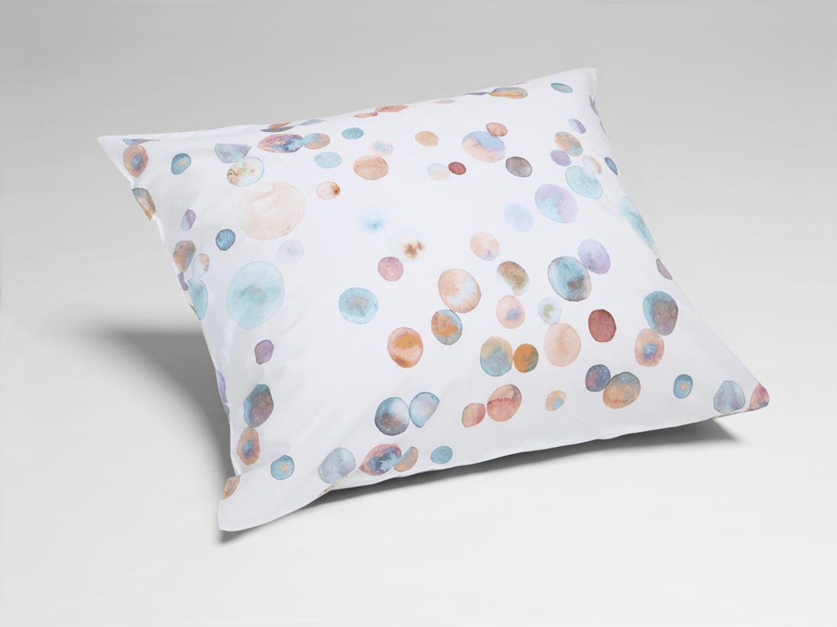 Yumeko kussensloop percal katoen watercolor dots 65x65 - Bio, eco & fairtrade - 1 stuk