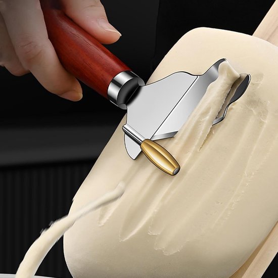 Pastasnijder - Deegsnijder - Zelf Pasta Maken - Ergonomische Handgreep - 8.1 x 6.8 x 11.5 cm - Zilver — afbeelding 3