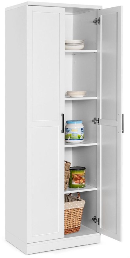 Witte opbergkast met open deur, gevuld met servies, potten en een mand, in een keukenomgeving.