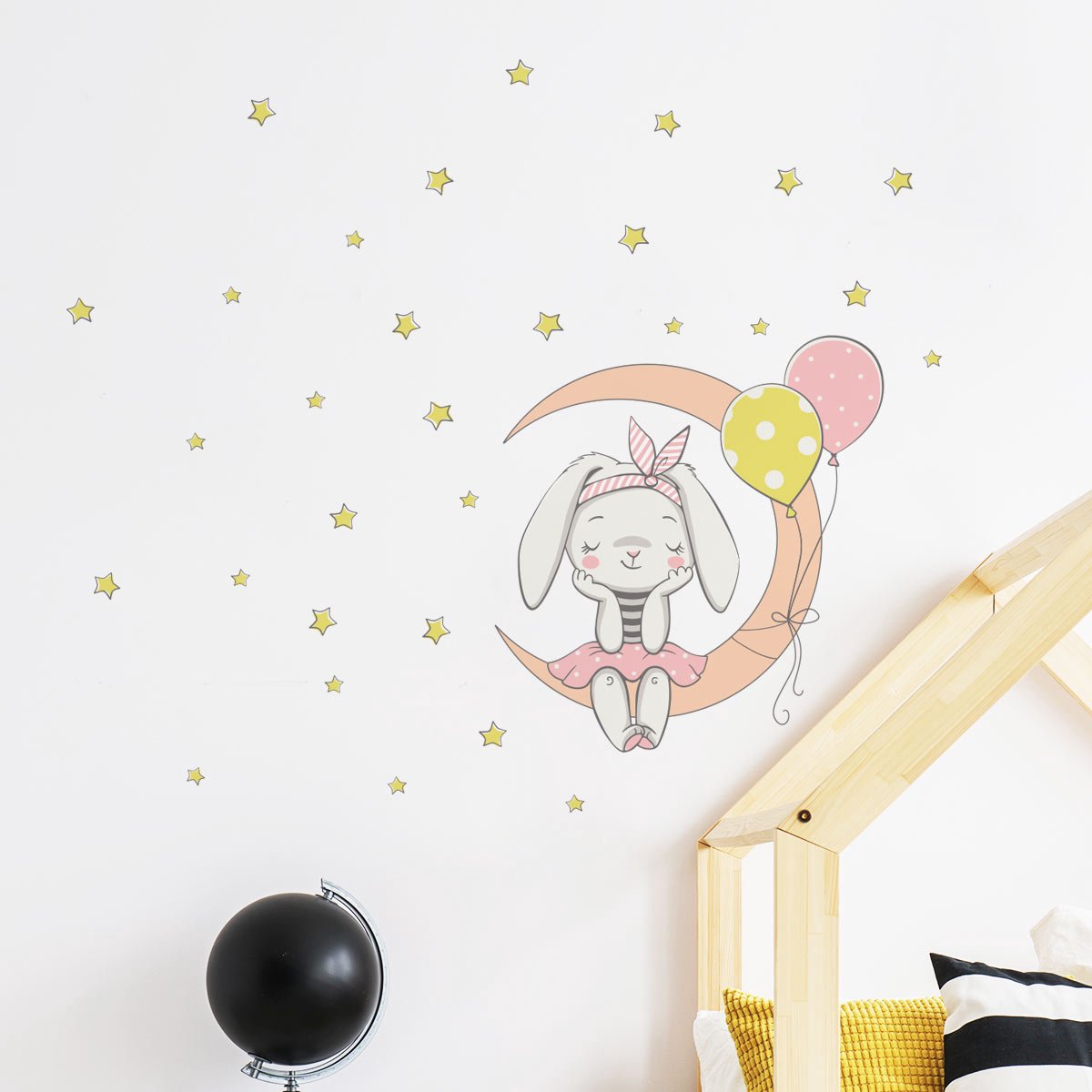 Ambiance Sticker Muurstickers - Kindje Konijn zittend op de maan en 30 sterren - Transparante achtergrond - 85x80cm Multi color
