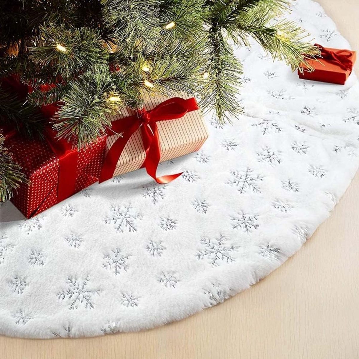 Christmas Tree Skirt Plush Round Soft Sequin Night Tree Blanket Snowflakes Christmas Tree Stand Rug Tree Blanket 88cm - ShopVlot