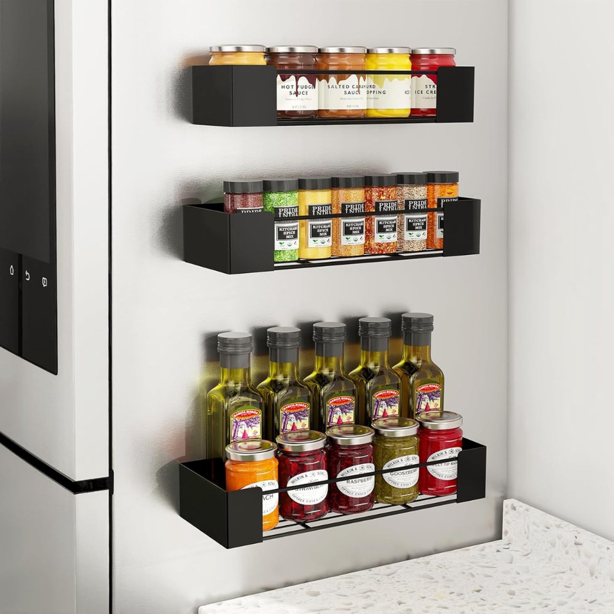 QUOVO® Kruidenrek Ophangbaar - Kruidenpotjes Wandrek - Organizer Keuken Accessoires - Kruidenrekken Magnetisch Ophangbaar - Keukenrek - Zwart - Geschikt voor bijna alle Kruidenpotjes - Zwart - 10cm x 28cm x 6cm
