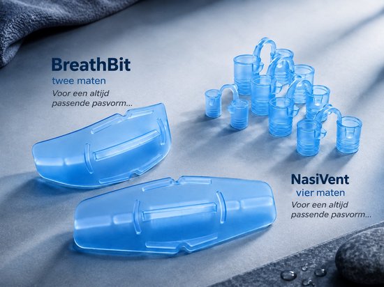 Blauwe BreathBit neus en monddilatators in verschillende maten op grijze achtergrond.