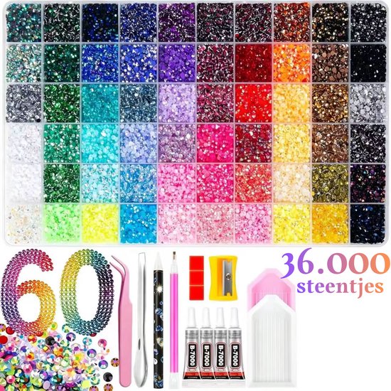 Boîte de rangement de 60 compartiments remplie de strass scintillants multicolores, avec outils comme des pinces et de la colle.