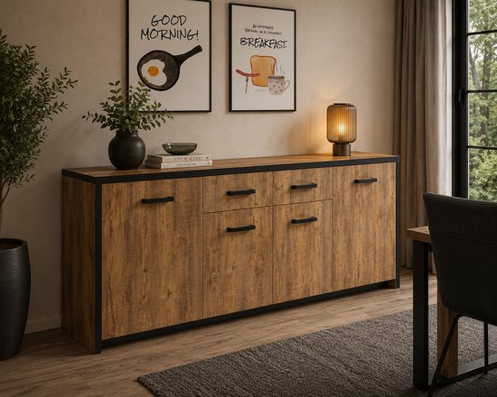 Dressoir Eunice met mangohouten decor en zwart metalen frame. Boven de dressoir hangen twee posters: 'Good Morning!' en 'A happiness depends on a leisurely breakfast.'
