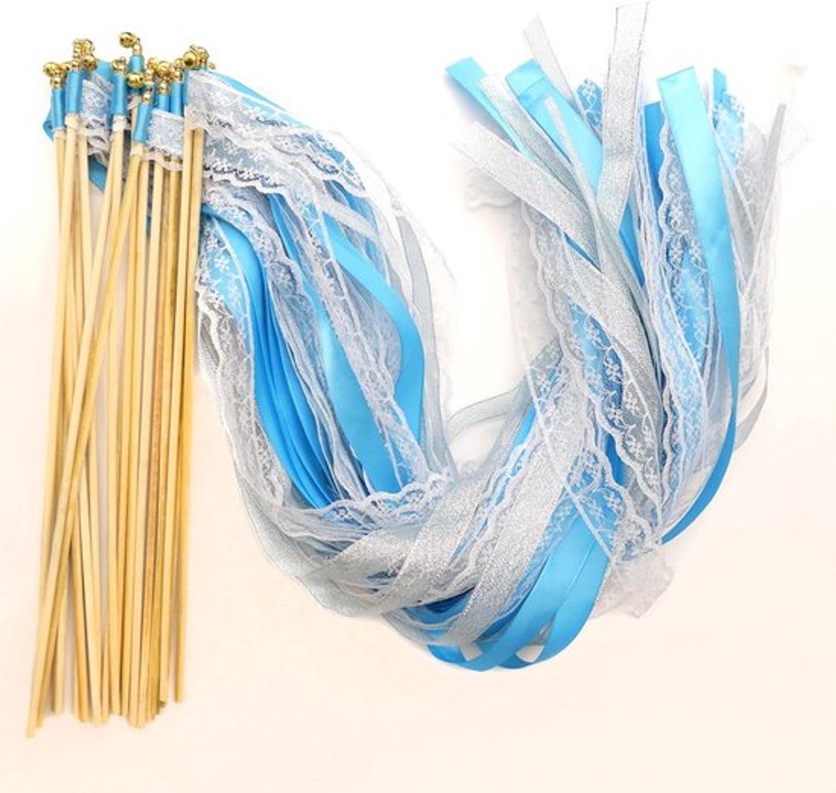 Bruiloft toverstaven met klokken en kanten lint - Feestelijke sticks voor bruiloft, feest en meer