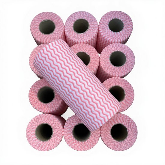 Douze rouleaux d'essuie-tout rayés rose-blanc, avec un rouleau posé dessus.