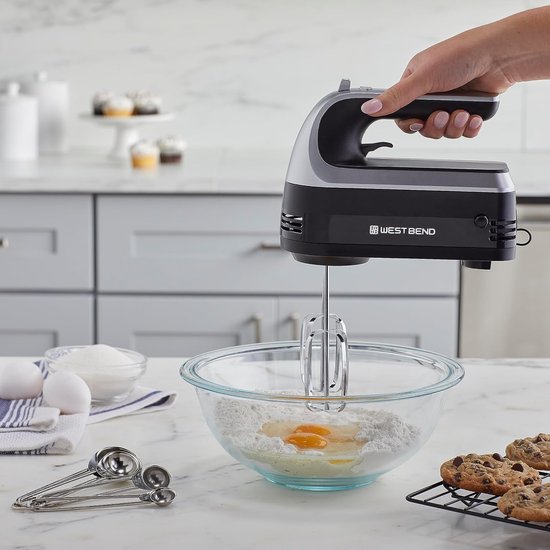 Handmixer met staafmixer - Keukenmixer set - Recepten maken - 7 accessoires inclusief - 250 watt - Zwart — afbeelding 2
