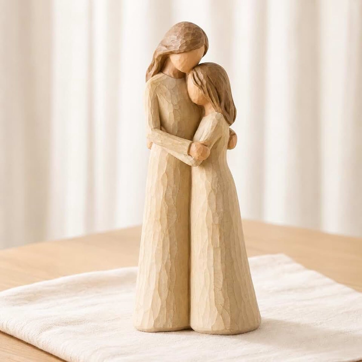 Mama verjaardagscadeaus van dochter, verjaardagscadeau voor moeder van dochter, Valentijnsdaggeschenken voor moeders, gebeeldhouwd handgeschilderd beeldje (beige, 21,8 cm)
