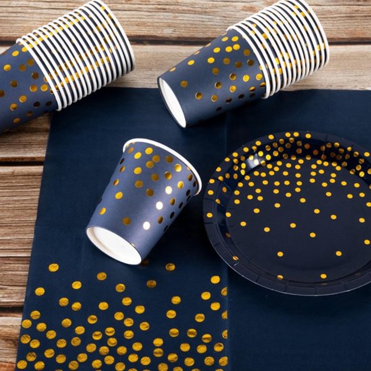 100 Stuks 250ml Navy Blue en Gouden Dots Papieren Bekers - Elegante Papieren Cups voor Huwelijken, Feestjes en Evenementen - Geschikt voor Warme en Koude Dranken