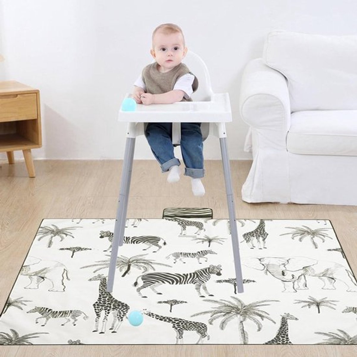 Spatmat voor kinderstoel - wasbare mat met antislip - waterdicht - vloerbescherming - kussen - babyspel - picknickmat - stoeipreventie - Afrikaans graslandmotief - ideaal voor baby eetkamerstoel - 75x75 cm.