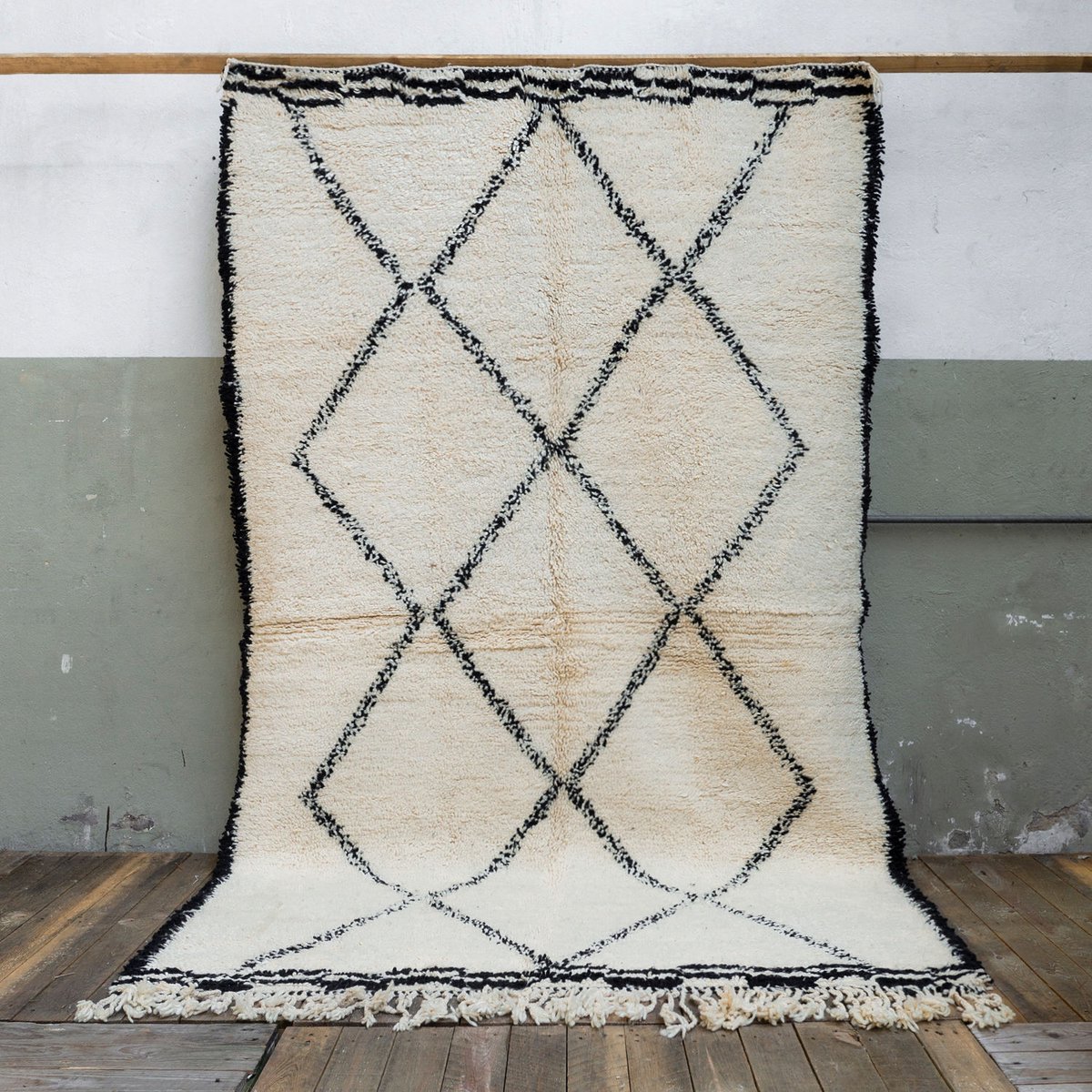 Marokkaans Beni Ouarain vloerkleed – Handgeweven tapijt van 100% wol – 178 × 280 cm – BN2140