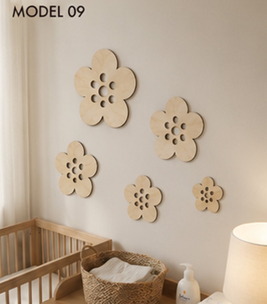 Houten Bloemen Wanddecoratie Babykamer – Set van 5 Bloemen met Open Hart – Scandinavische Kinderkamer Decoratie – Natuurlijk Berkenhout