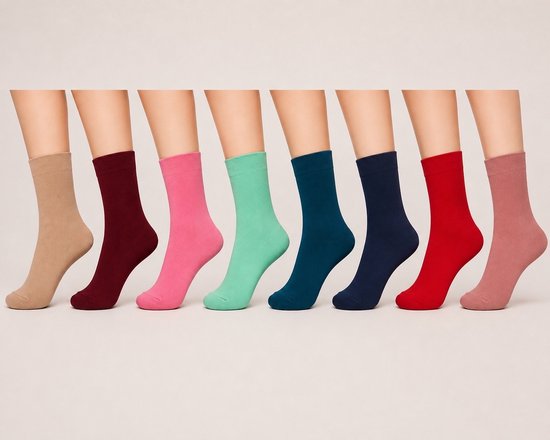 Gevulde sokken in verschillende kleuren: beige, bordeaux, felroze, mintgroen, petrolblauw, marineblauw, rood en roze.
