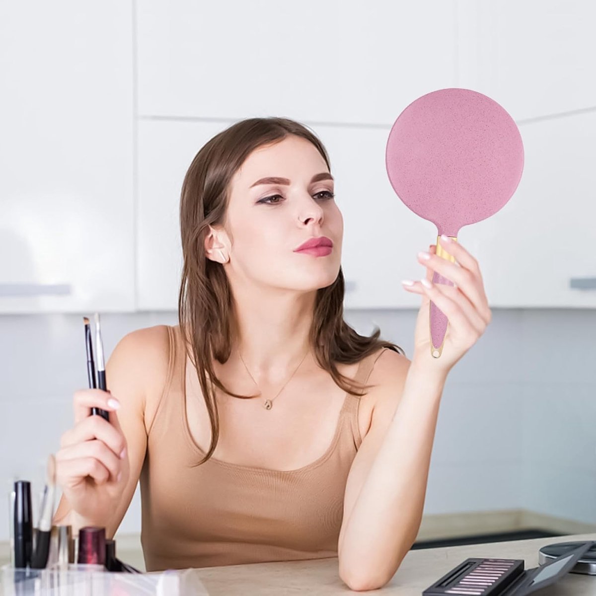 ovaal, draagbare spiegel met handgreep, draagbare spiegel met ergonomische handgreep, vergrotingsspiegel, make-up voor gezichts- en haarverzorging