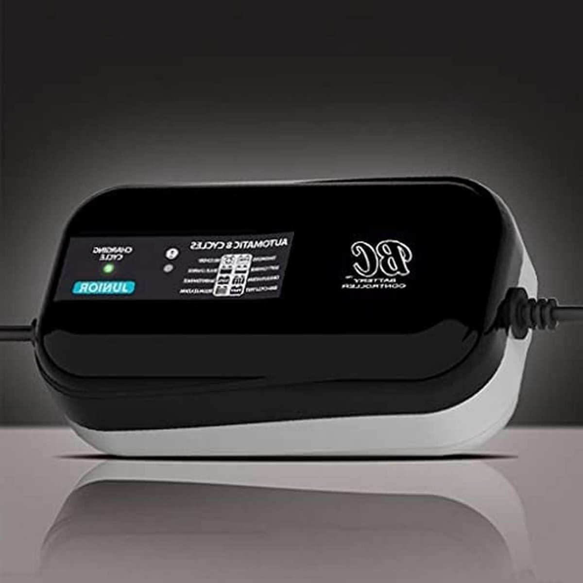 Acculader Onderhoudsapparaat - Batterijlader 12V - Voertuig Accu Onderhoud - 8-traps Laadalgoritme - 1.5 Ampère - Zwart