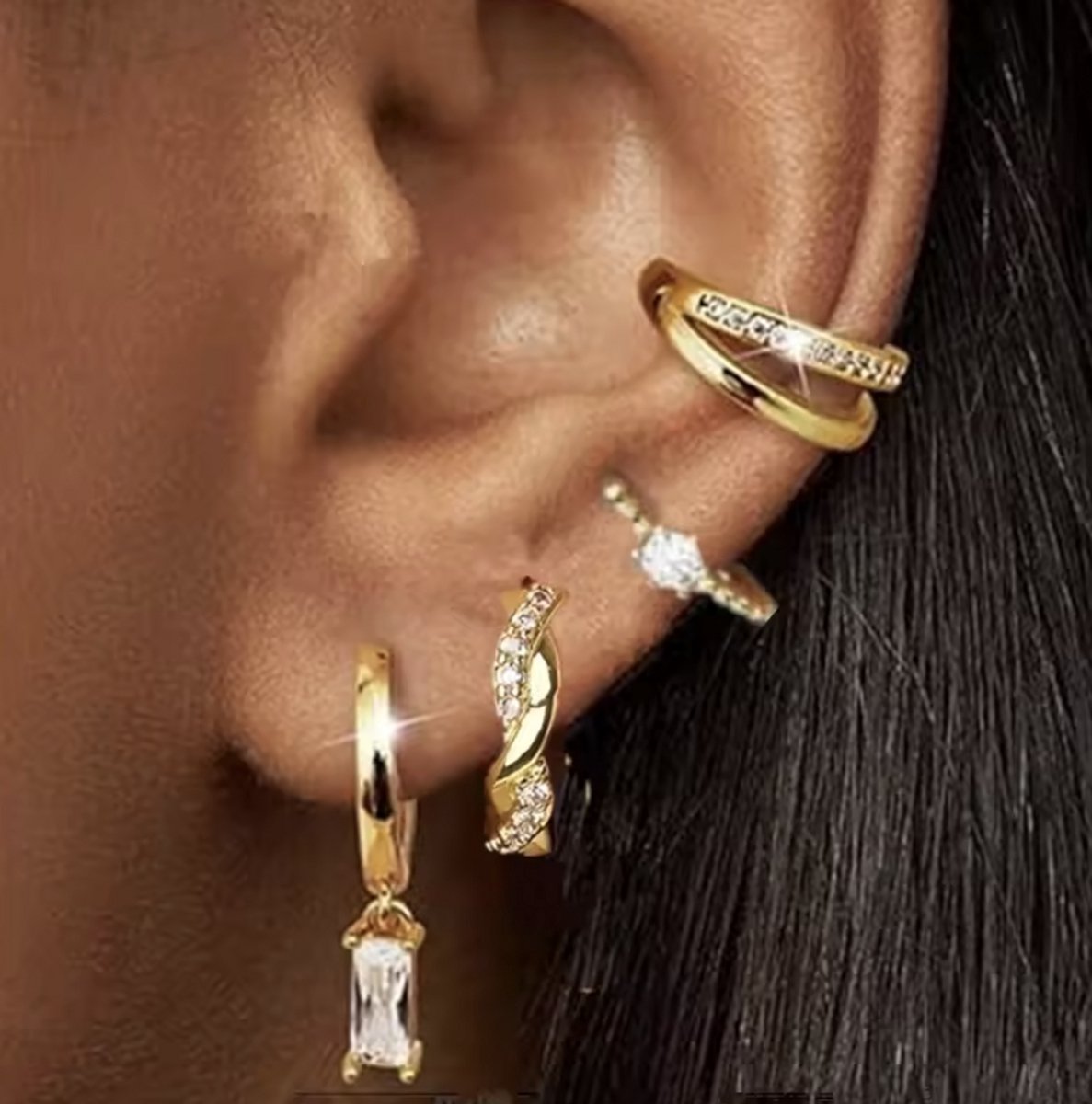 Oorbellen Set - 4 stuks - Kleur: Goud - Luxe Oorbellen - Incl. Cadeauverpakking - Oorhangers / Oorring / Oorknopjes - Hoge Kwaliteit RVS - Stainless Steel / Roestvrijstaal - Verkleurt Niet - Oorbellen Set - Oorbellen Vrouwen / Dames