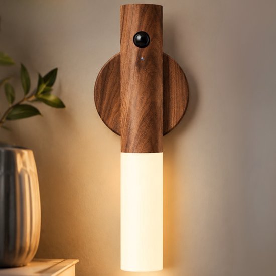 Houten wandlamp met bewegingssensor en melkglas, magnetisch en draadloos.